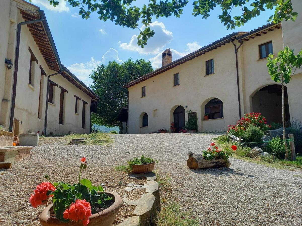 Вілла Agriturismo Il Covo Del Solengo Valtopina Екстер'єр фото